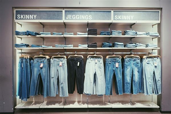 Lee jeans - din ultimative guide til ikoniske denim
