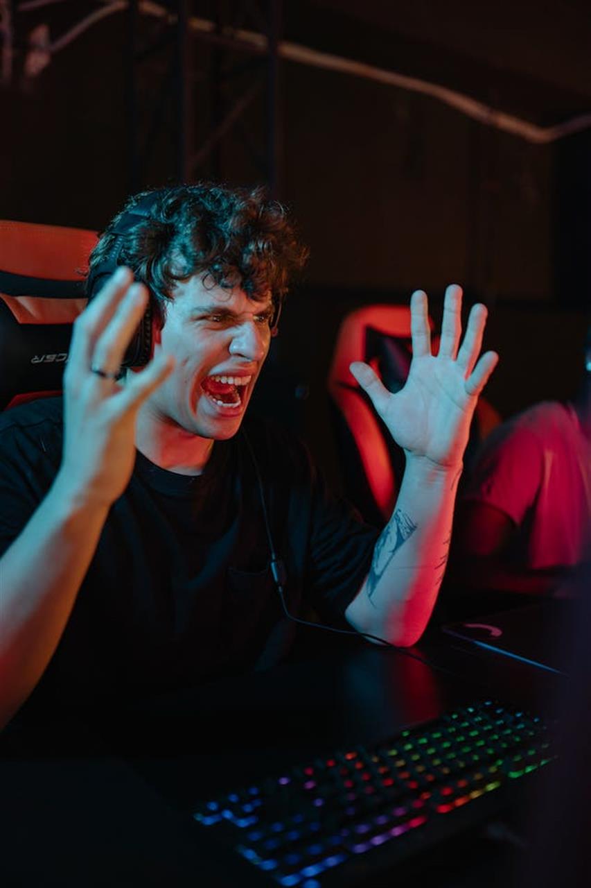 Blev du grebet af stemningen? Få fixet din knuste computerskærm nemt og billigt